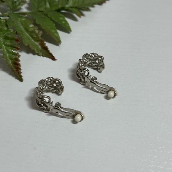 Chunky link Clip On Earrings - Picture 4 of 4